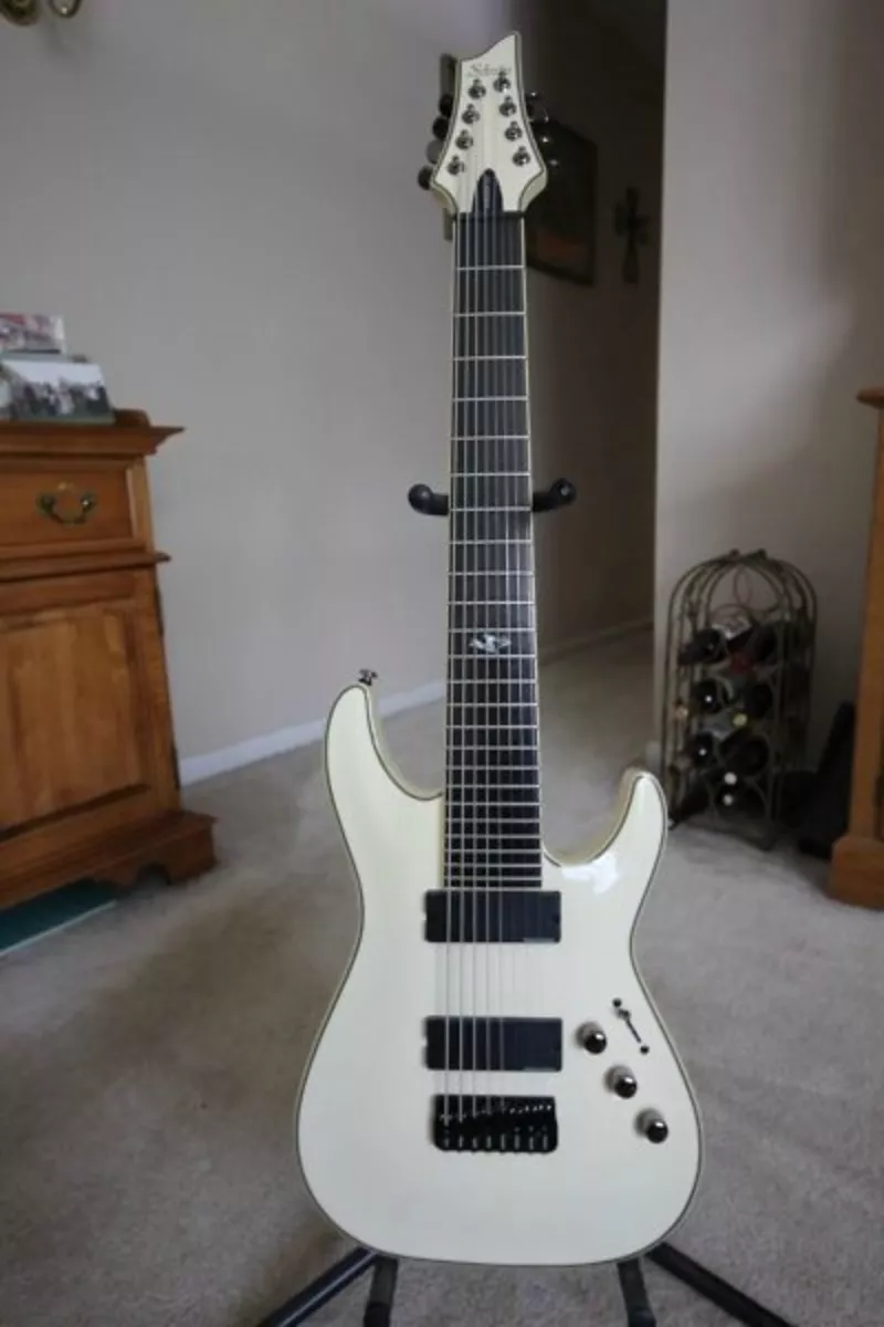 Продам электро-гитару SCHECTER BLACKJACK ATX C-8 AGED WHITE 3