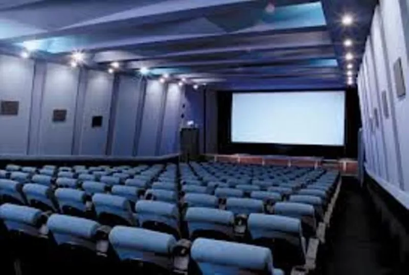 Акустическая звукоизоляция кинотеатров,  комнат переговоров,  домашних к